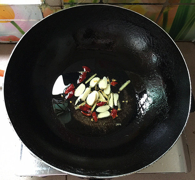 韭菜苔烧海虾步骤7