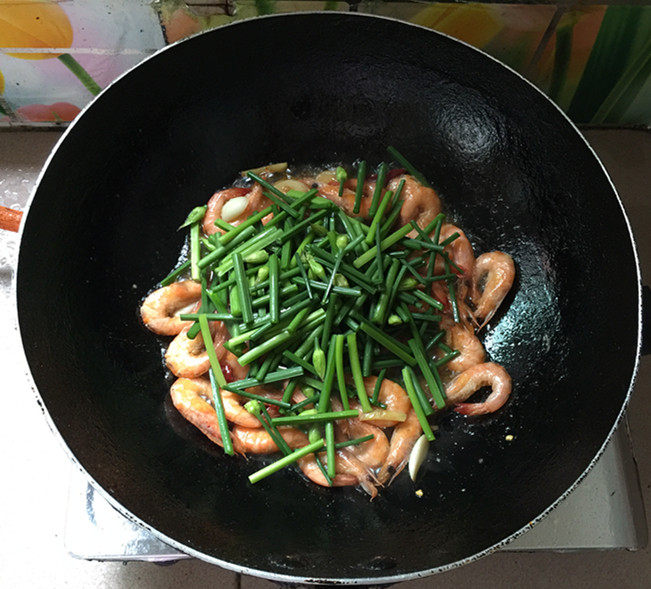韭菜苔烧海虾步骤11