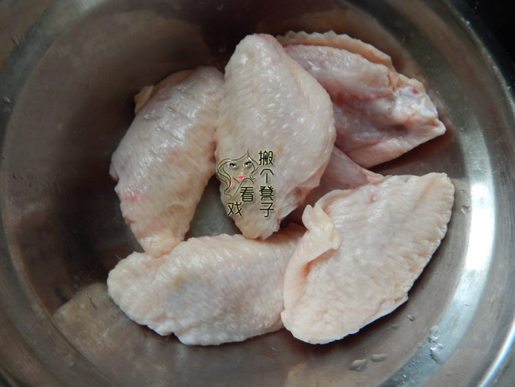 蜜汁烤鸡翅步骤1