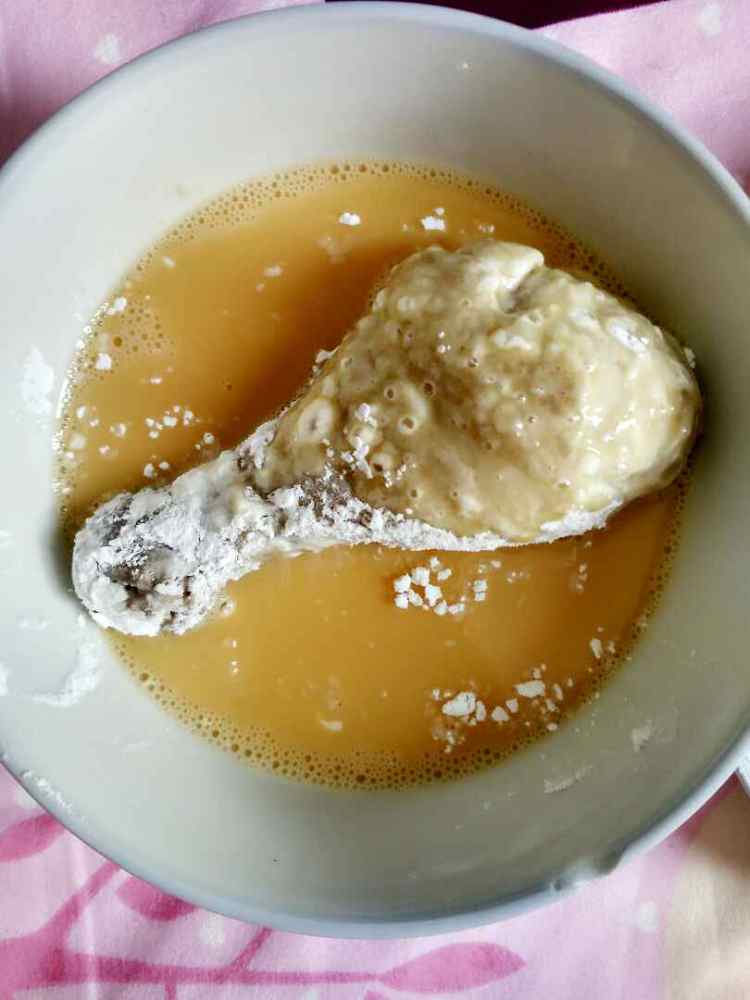香嫩炸鸡腿步骤4