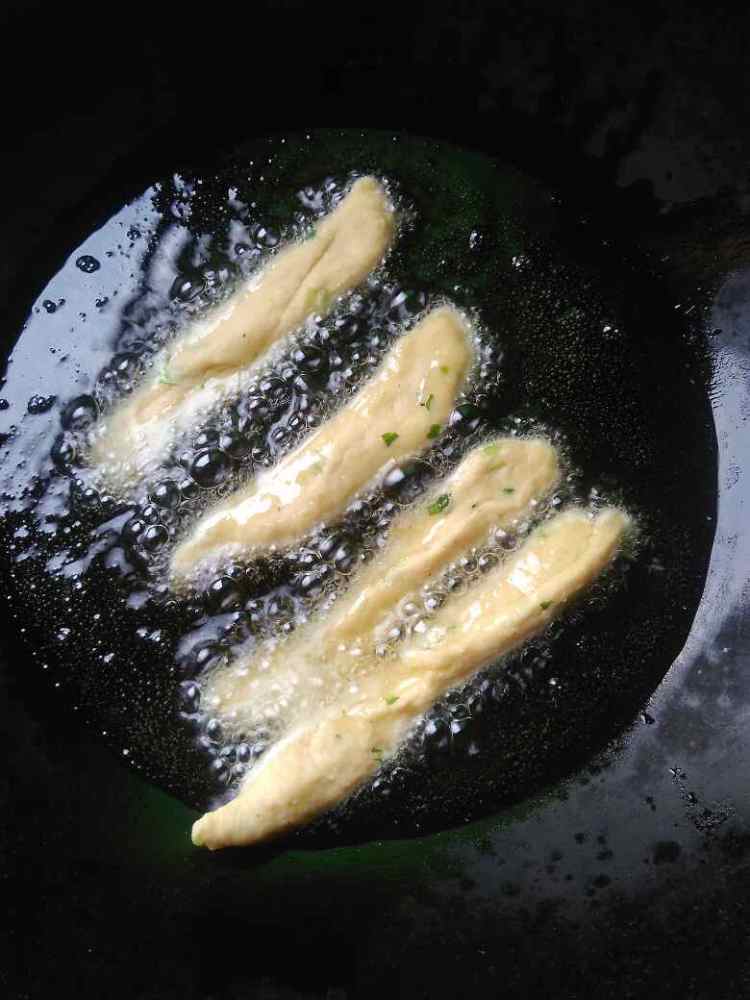 油炸鸡蛋面果步骤8