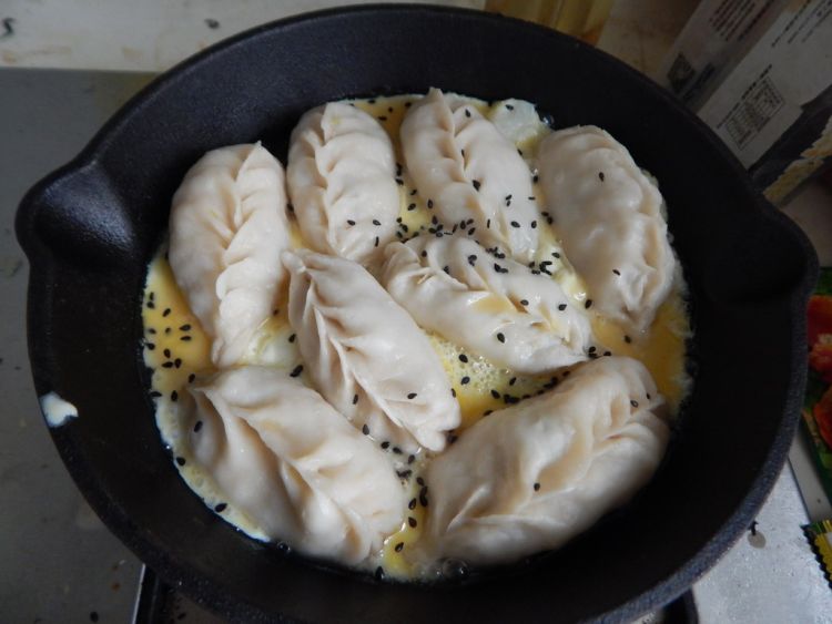 鸡蛋抱饺子步骤9