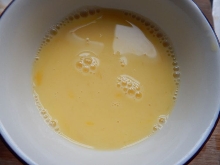 鸡蛋抱饺子步骤2