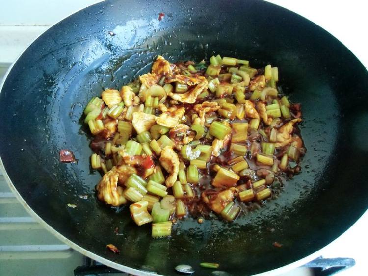 鸡肉炒面步骤9
