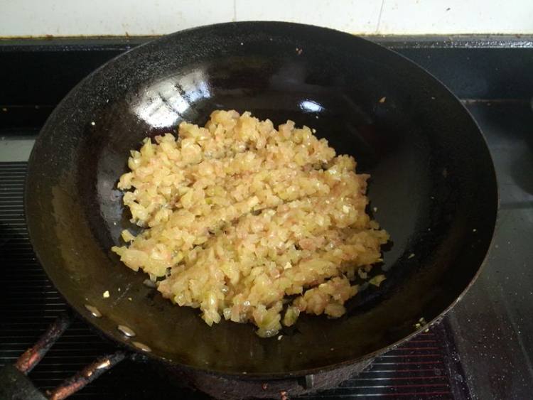 西瓜皮鸡蛋素水饺步骤4