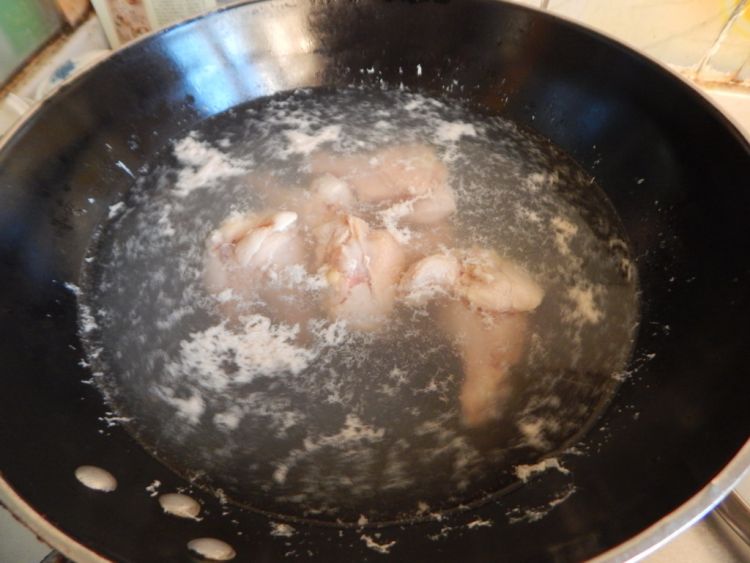 沙茶鸡腿根步骤3
