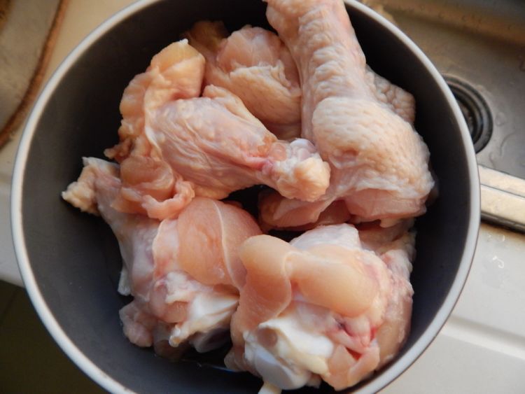 沙茶鸡腿根步骤1
