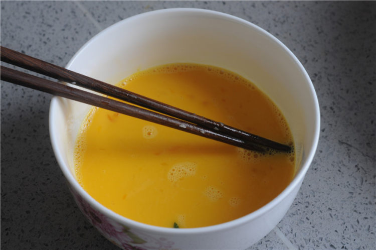荸荠瘦肉鸡蛋饺子步骤8