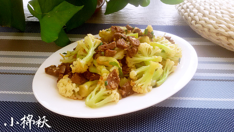 牛肉丸炒花菜步骤8