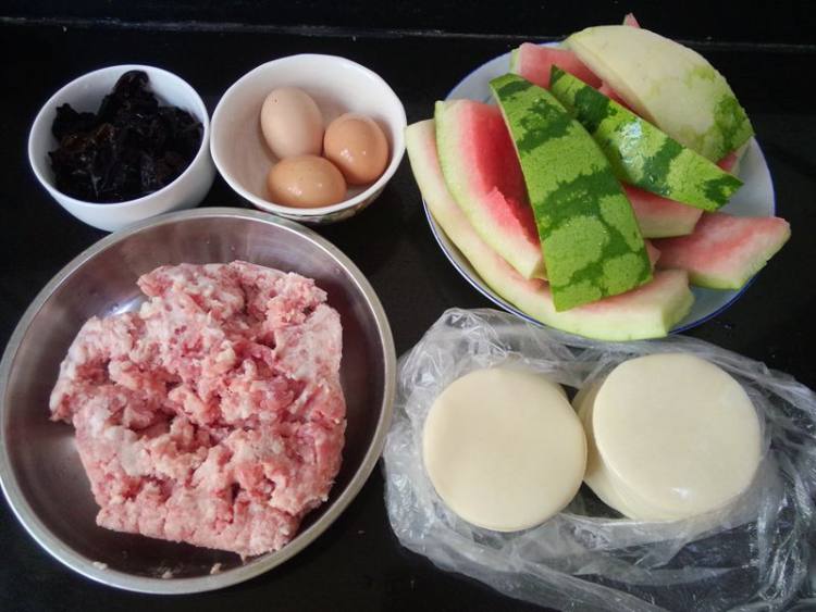 西瓜皮肉馅生煎饺步骤1