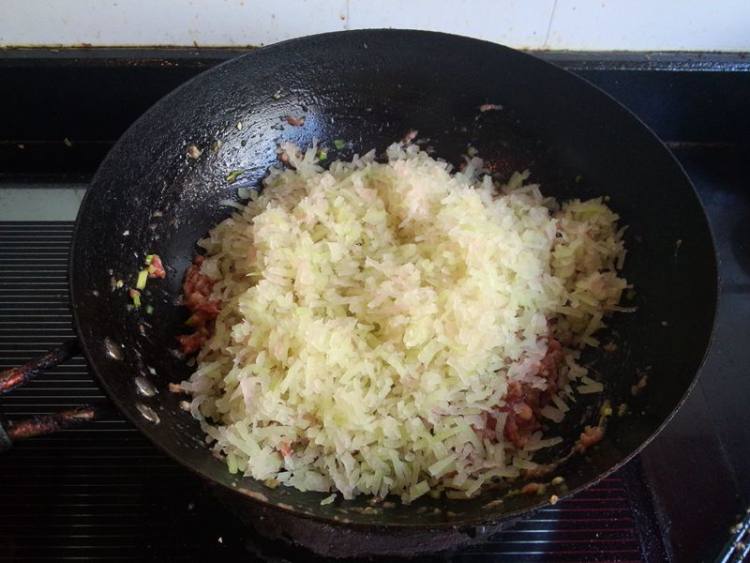 西瓜皮肉馅生煎饺步骤9