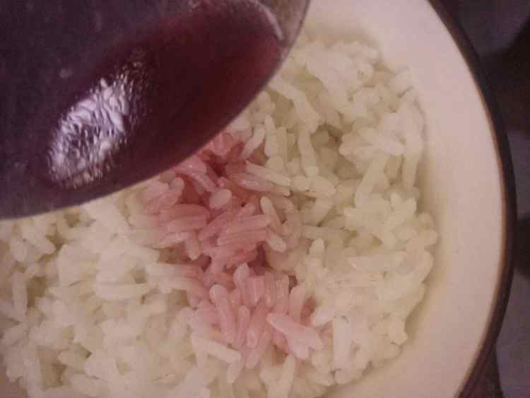 圣诞老人饭团步骤1