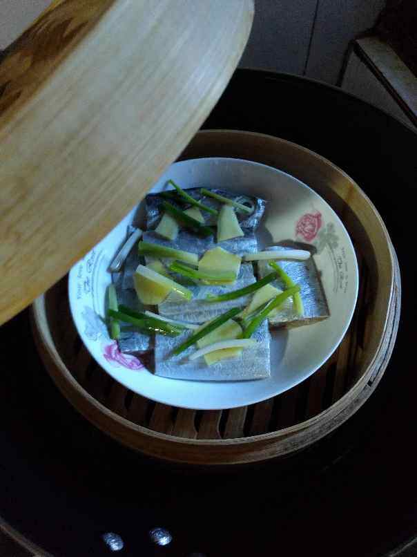 清蒸带鱼步骤4