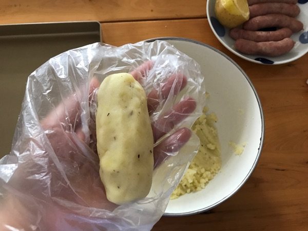 香肠土豆棒配蔬果沙拉步骤11