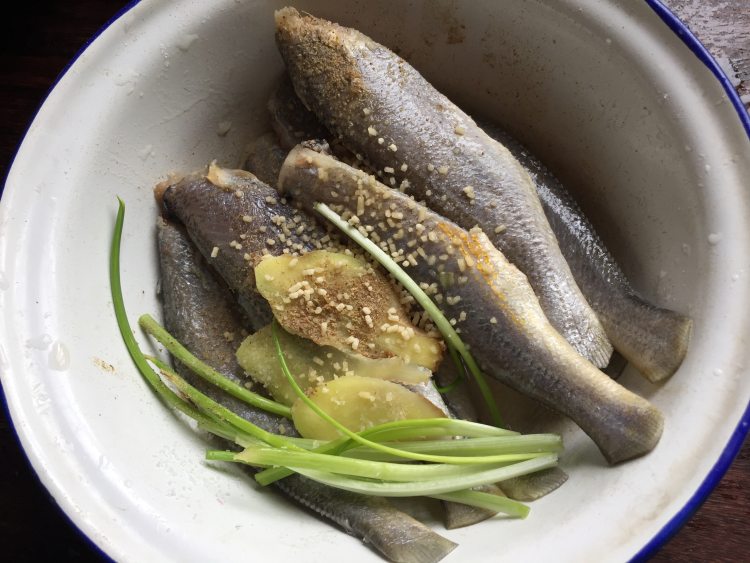 海苔面拖黄鱼步骤2