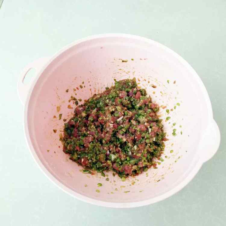 豆角鲜肉锅贴步骤6