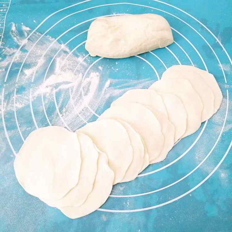 豆角鲜肉锅贴步骤9