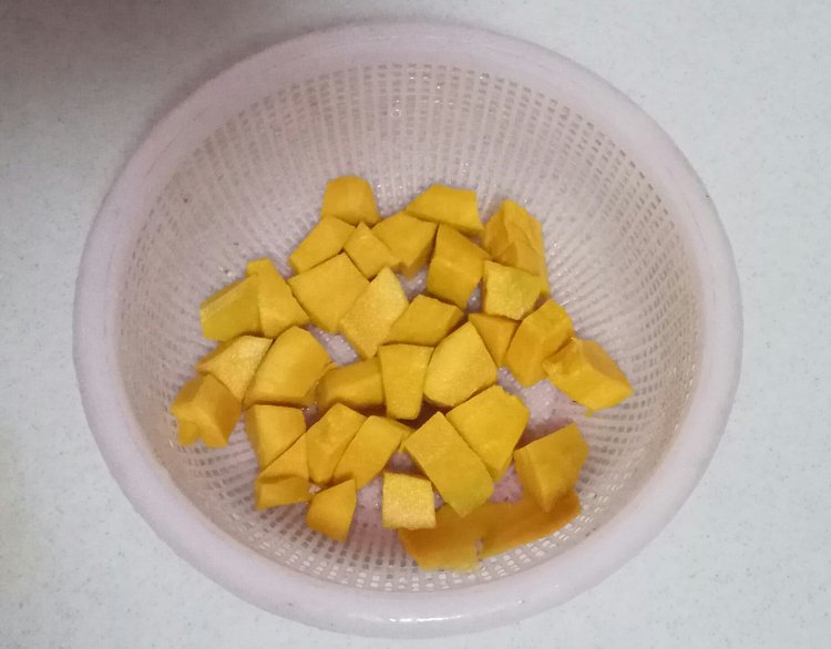 南瓜黑米豆浆步骤2
