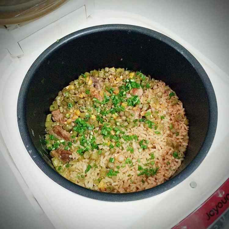排骨玉米粒焖饭步骤12
