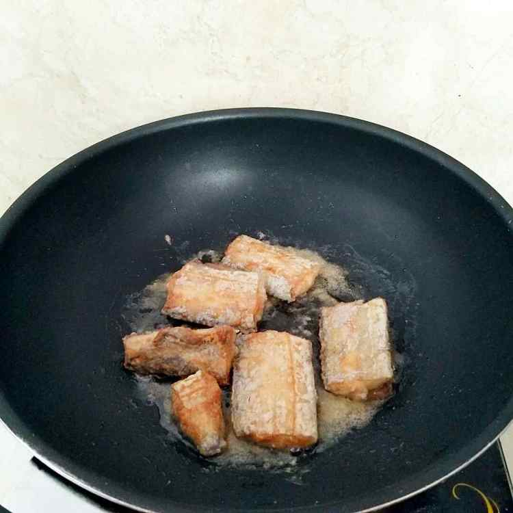 香酥胡椒带鱼步骤10