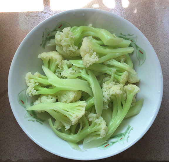 凉拌有机花菜步骤7