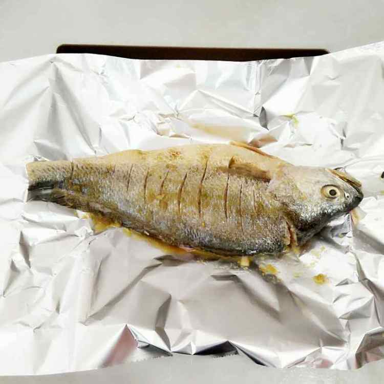 香烤黄花鱼步骤7