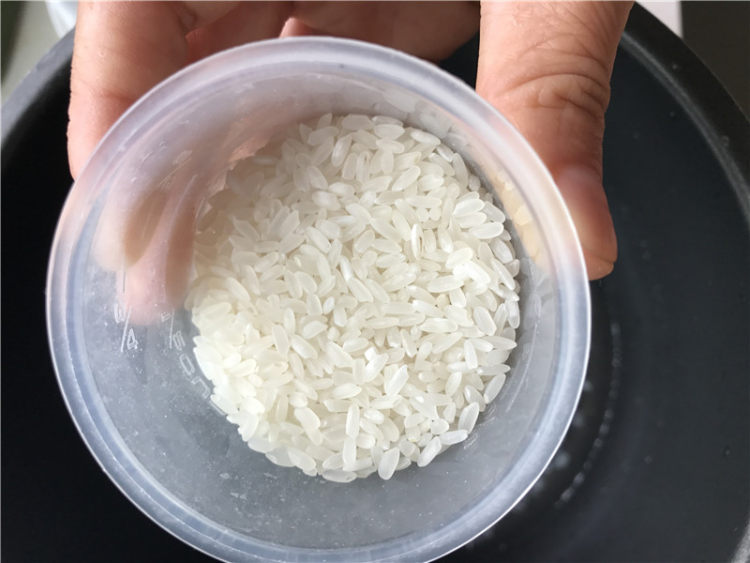 白米绿豆粥步骤1