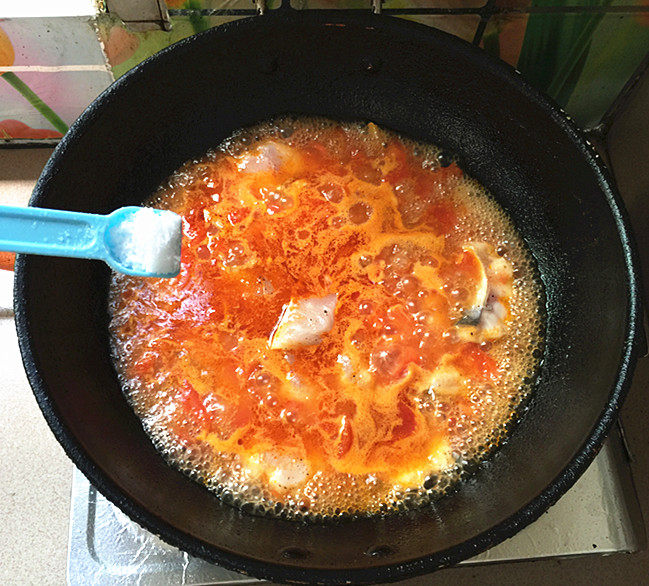 番茄酸汤煮巴沙鱼步骤12