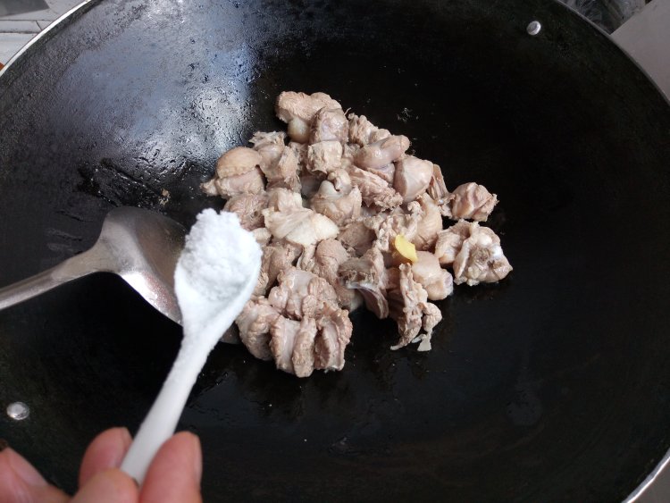 冬瓜焖鸭步骤7