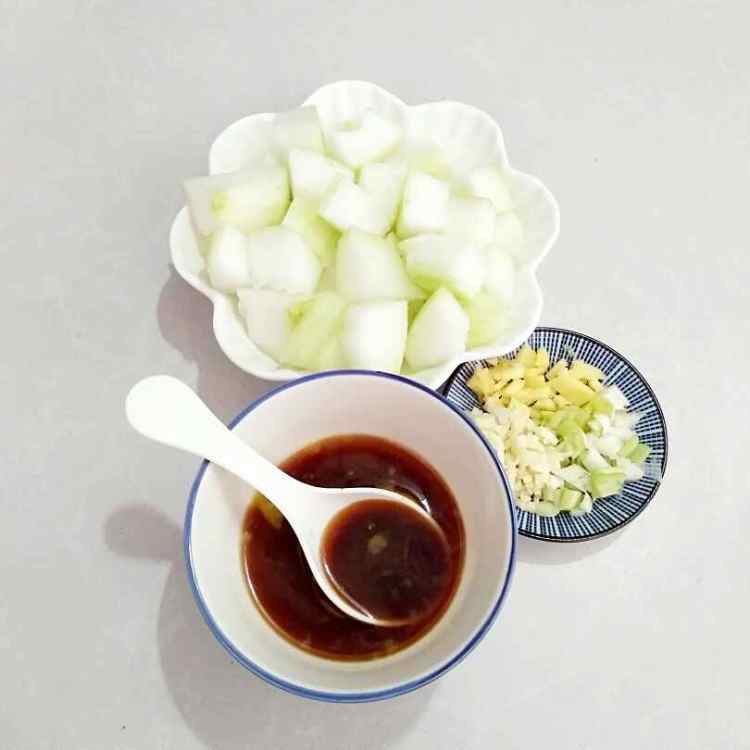 糖醋冬瓜肉丸步骤2