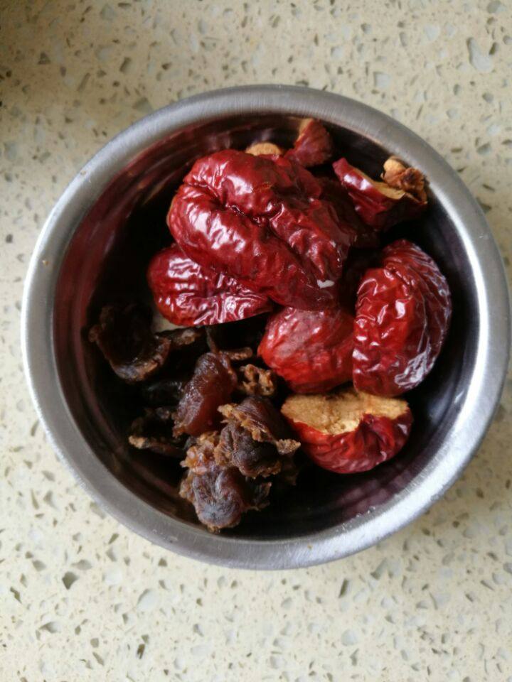 椰肉炖鸡步骤1