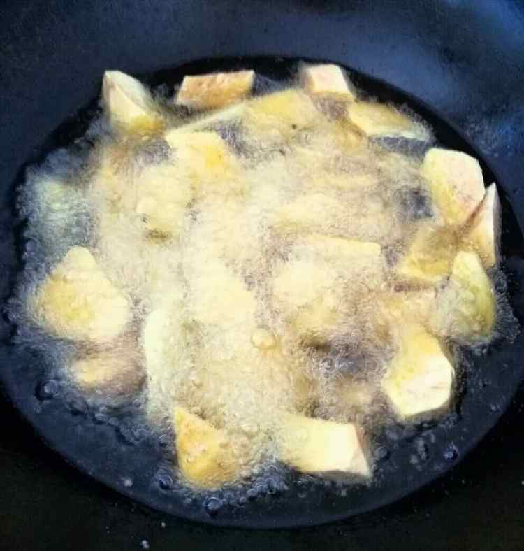 拔丝地瓜步骤3