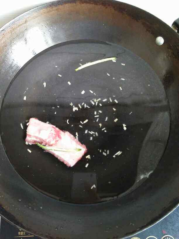 排骨炖冬瓜步骤1