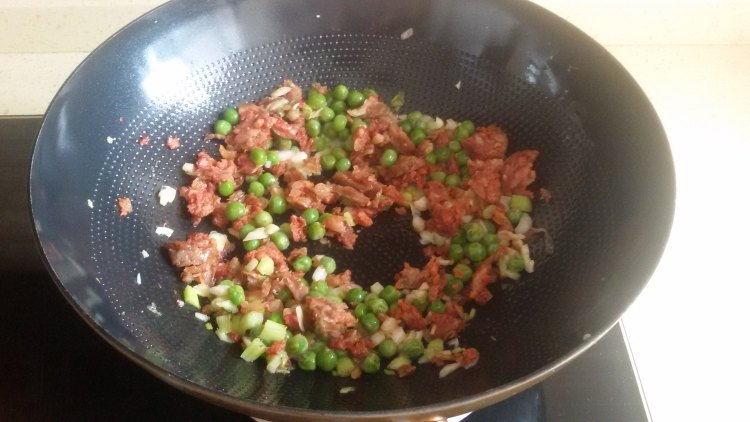 香肠炒饭步骤8
