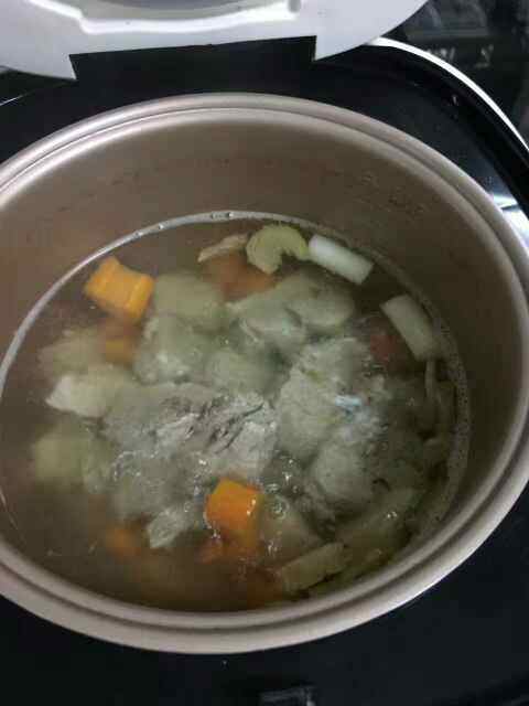胡萝卜肉松步骤1