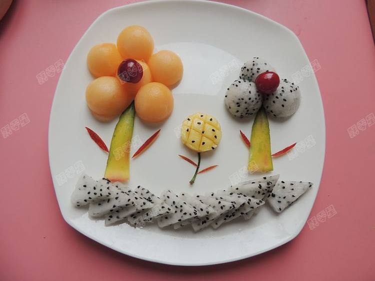 #盛夏餐桌# 水果拼盘步骤14