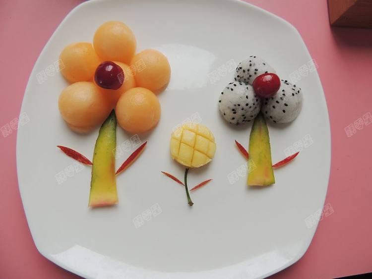 #盛夏餐桌# 水果拼盘步骤13