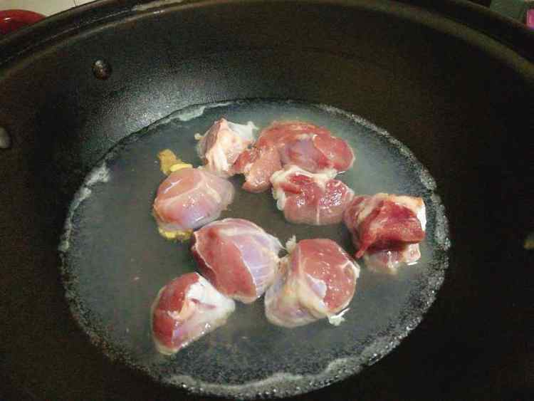 青天葵瘦肉汤#盛夏餐步骤2