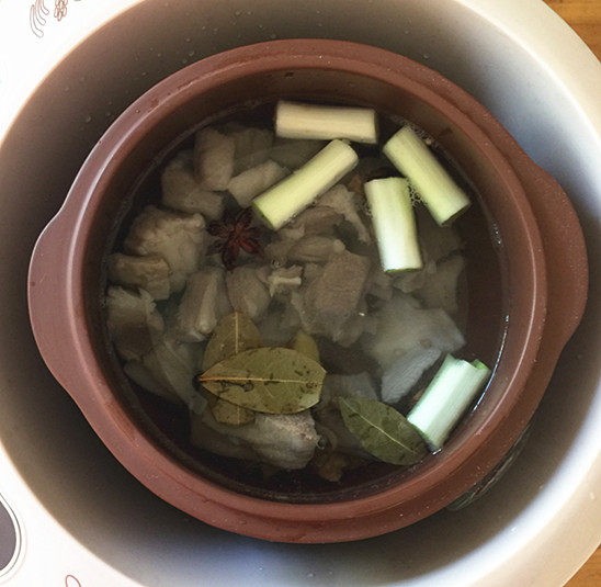 清炖羊排汤步骤9