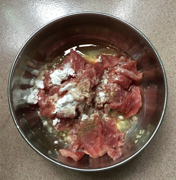 荷兰豆炒牛肉步骤3