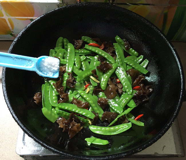 荷兰豆炒牛肉步骤12