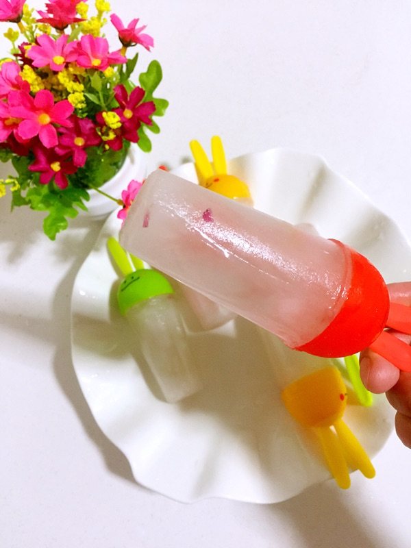 玫瑰蜂蜜棒冰步骤10