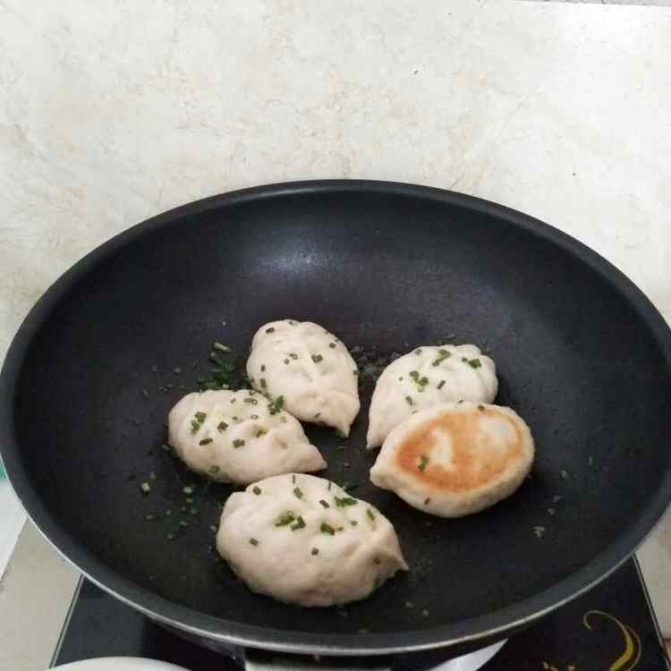 虹豆生煎包步骤15