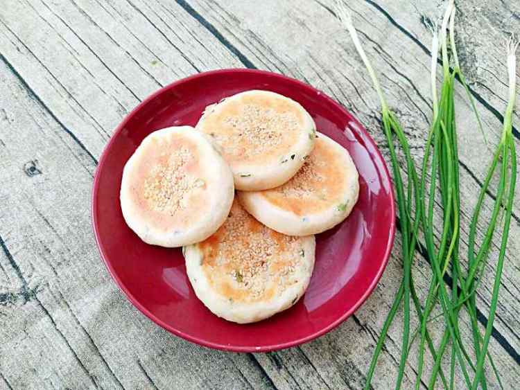 芝麻香葱饼步骤13