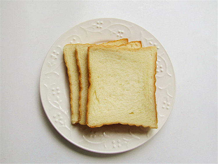 国画风趣味餐盘画步骤1