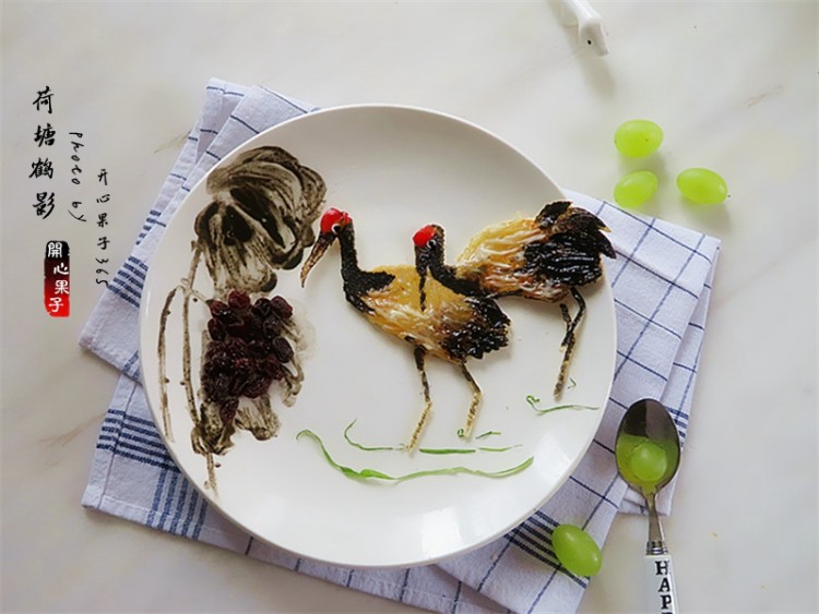 国画风趣味餐盘画步骤11