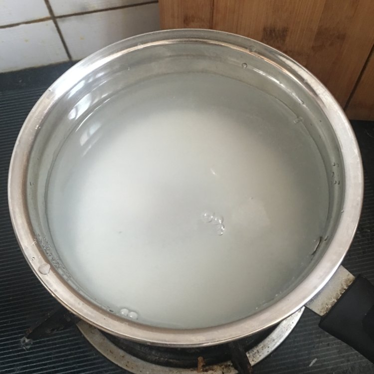 鲜虾香菇粥步骤1
