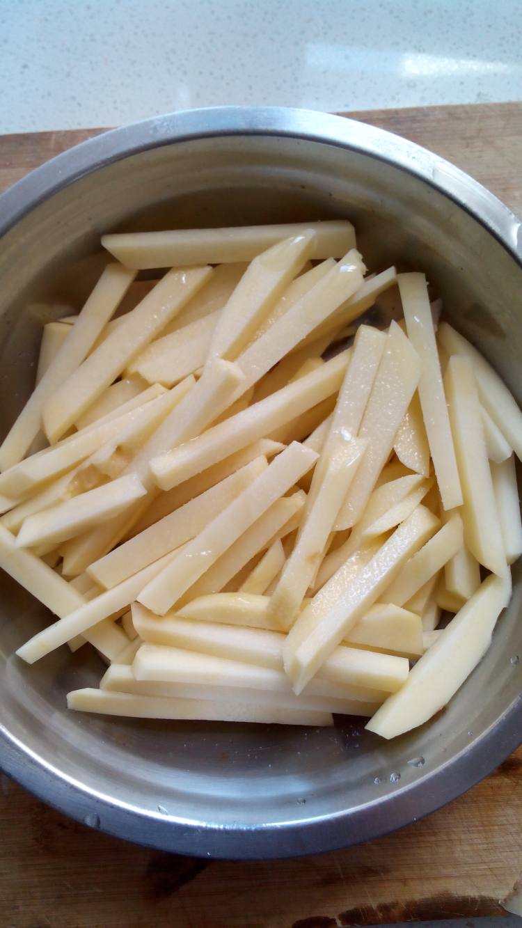 少油版炸薯条步骤3