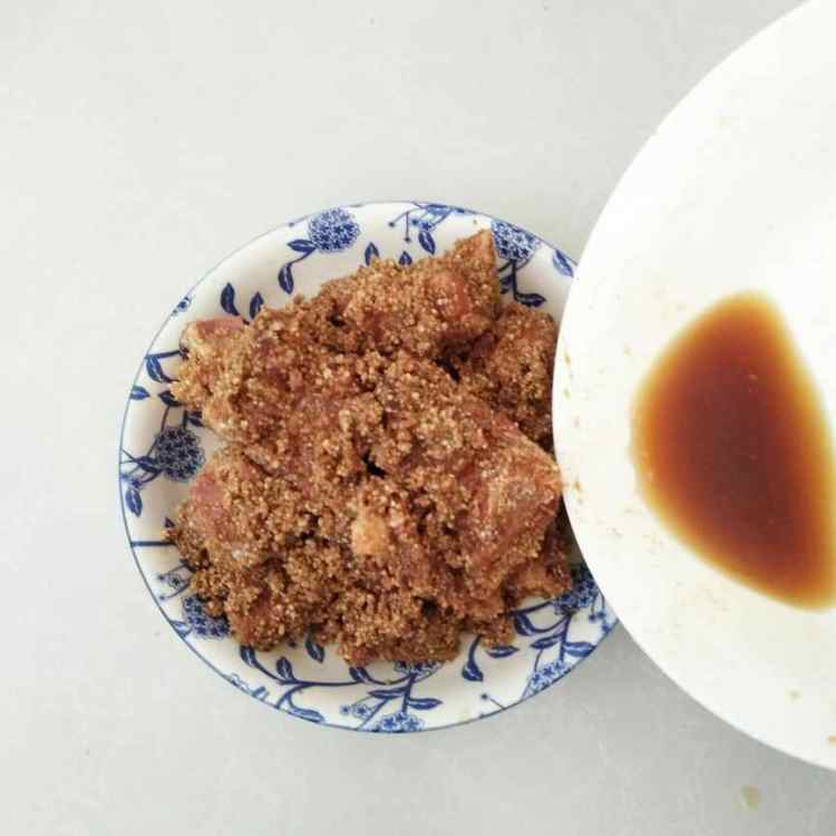 粉蒸五香排骨步骤11