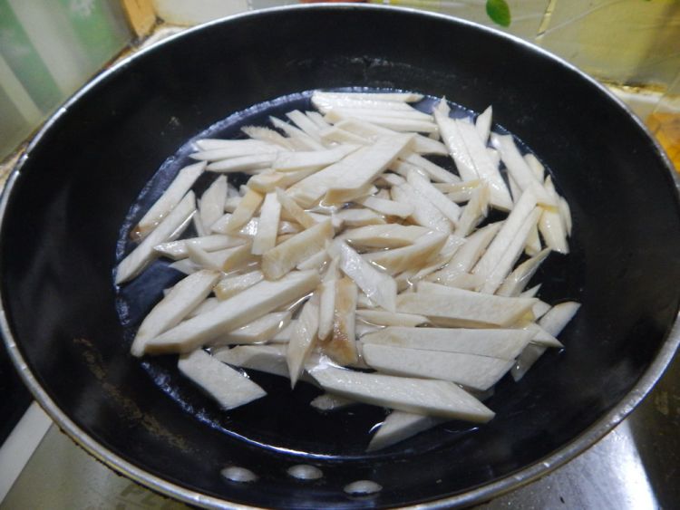 鲜露杏鲍菇炒鸡蛋步骤2